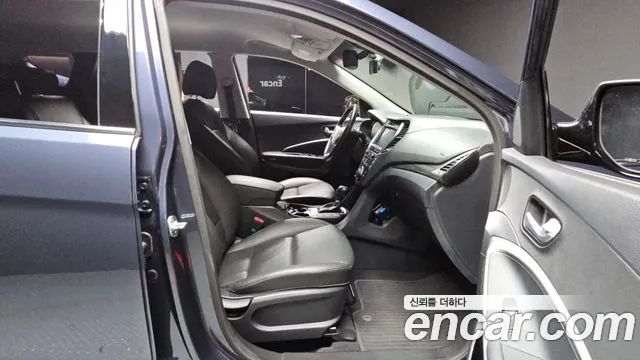 Hyundai Santafe 2016 thumb 10