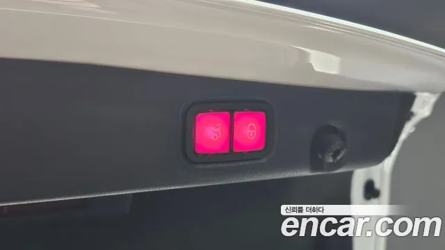 Mercedes-Benz E-Class 2020 thumb 8