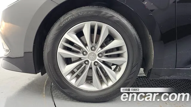Hyundai Grandeur 2016 thumb 4