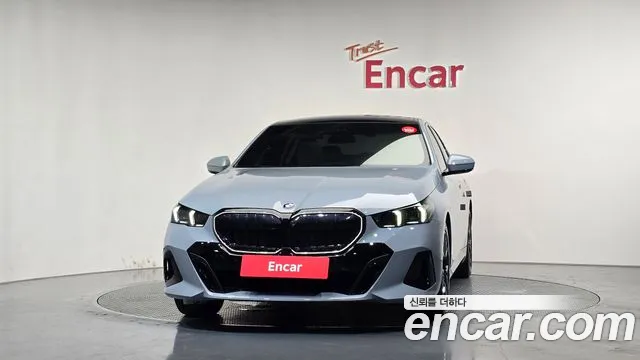 BMW 5 серии 2024 thumb 10