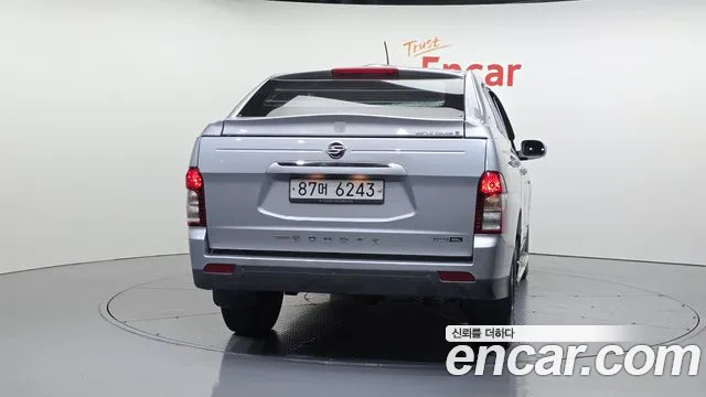 KGM Korando 2015 thumb 4