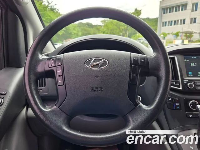 Hyundai Staria 2020 thumb 10