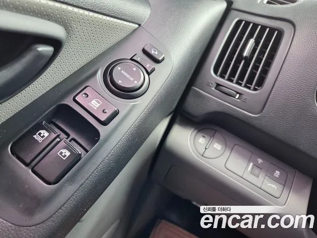 Hyundai Staria 2020 thumb 12