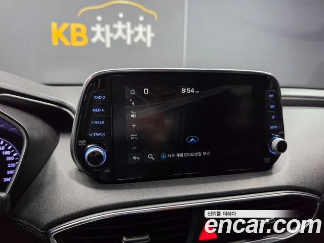 Hyundai Santa Fe 2018 thumb 4