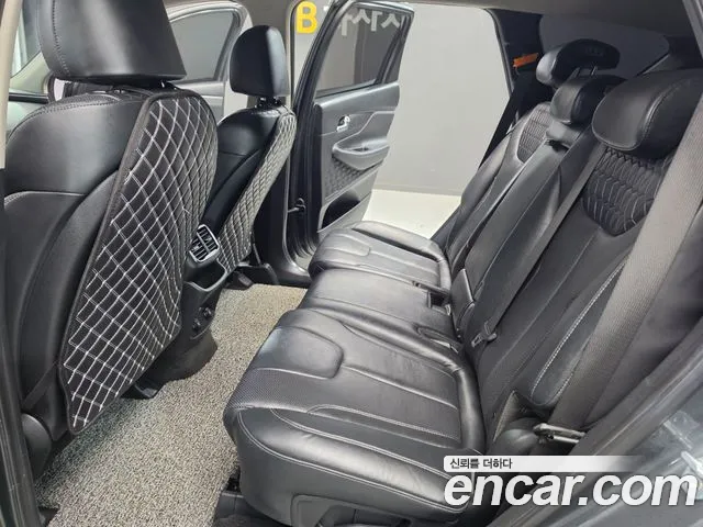 Hyundai Santa Fe 2018 thumb 6