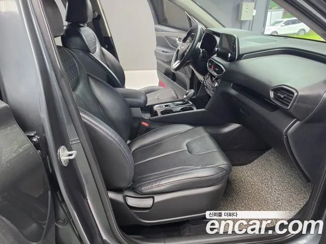 Hyundai Santa Fe 2018 thumb 12
