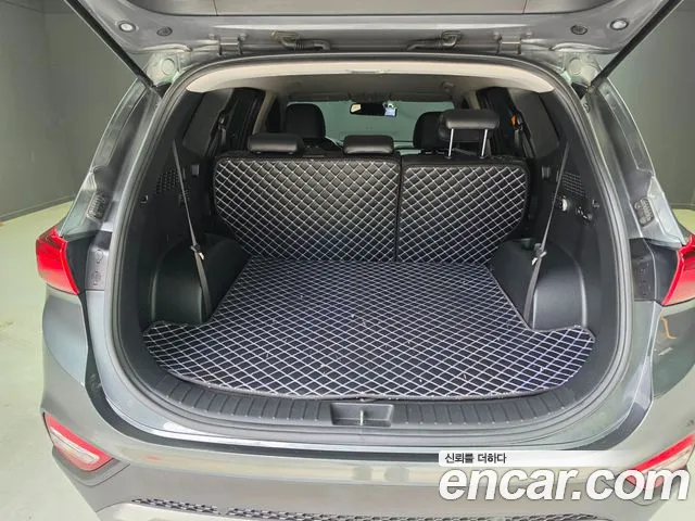 Hyundai Santa Fe 2018 thumb 8