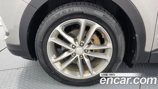 Hyundai Santafe 2016 thumb 10