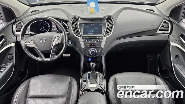 Hyundai Santafe 2016 thumb 8
