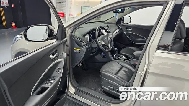 Hyundai Santafe 2016 thumb 12
