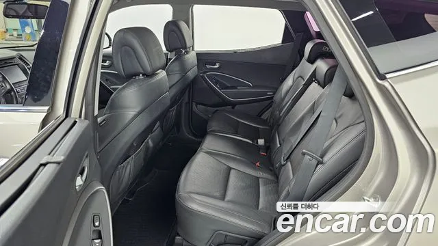 Hyundai Santafe 2016 thumb 5