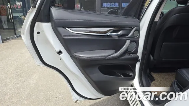 BMW X6 2018 thumb 5