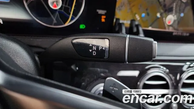 Mercedes-Benz S-Class 2019 thumb 2