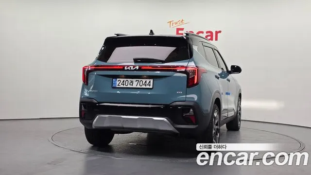 Kia Seltos 2024 thumb 2