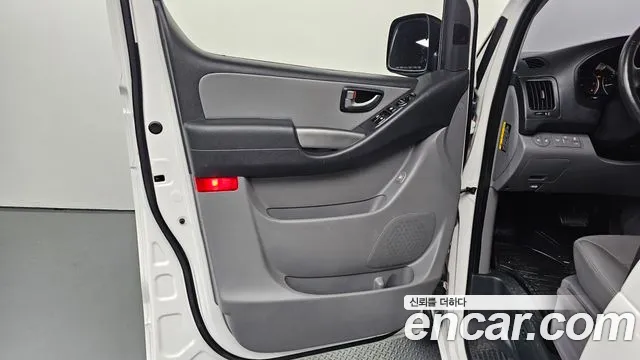 Hyundai Staria 2020 thumb 12
