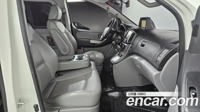 Hyundai Staria 2020 thumb 5