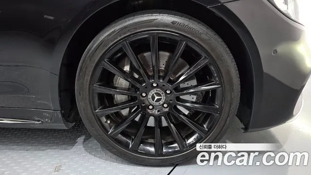 Mercedes-Benz S-Class 2018 thumb 6