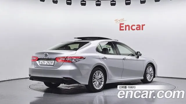Toyota Camry 2018 thumb 12