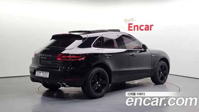 Porsche Macan 2017 thumb 12