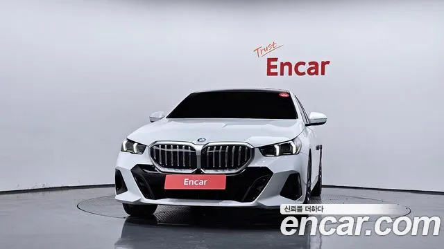 BMW 5 серии 2025 thumb 6