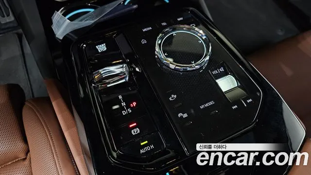 BMW 5 серии 2025 thumb 4
