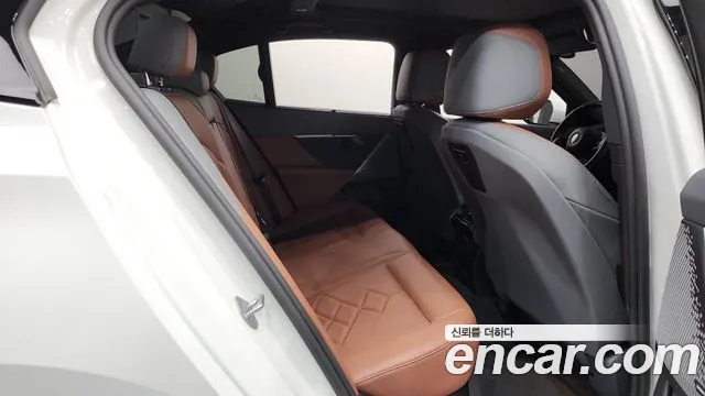 BMW 5 серии 2025 thumb 5