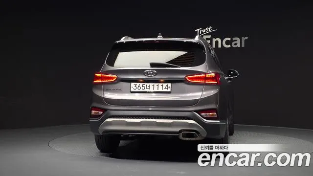 Hyundai Santa Fe 2019 thumb 3