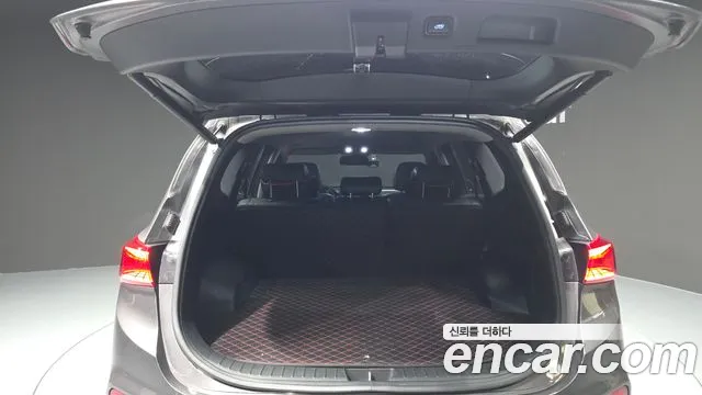 Hyundai Santa Fe 2019 thumb 8