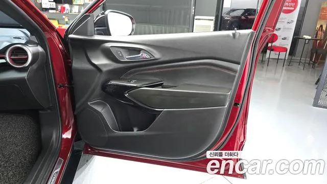 Chevrolet Tracker 2023 thumb 2