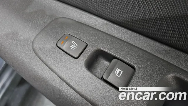 Hyundai Elantra 2022 thumb 2
