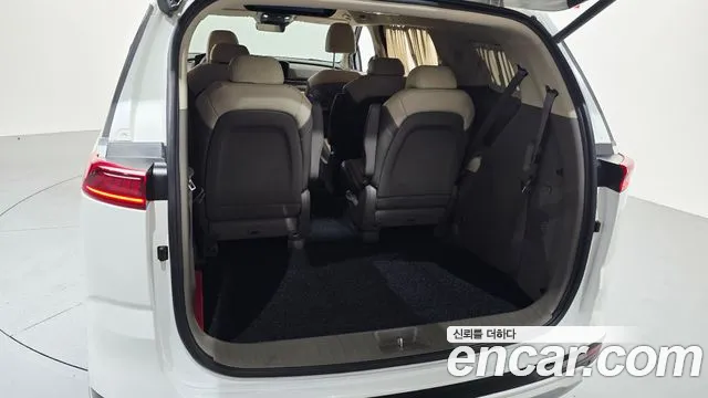 Kia Carnival 2022 thumb 11