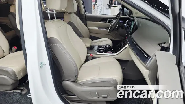 Kia Carnival 2022 thumb 6