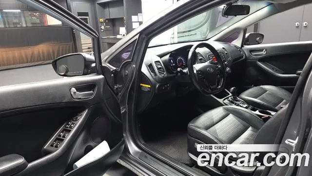 Kia K3 2016 thumb 10