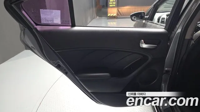 Kia K3 2016 thumb 7