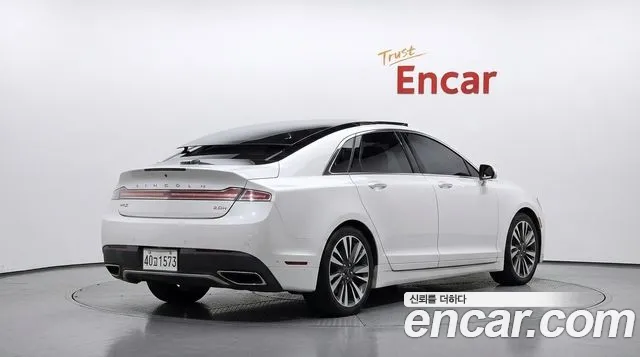Lincoln MKZ 2019 thumb 4