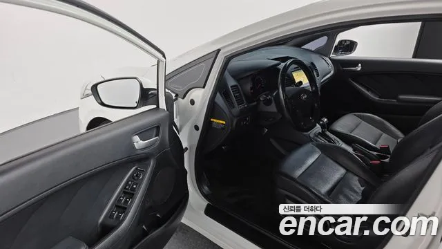 Kia K3 2013 thumb 11