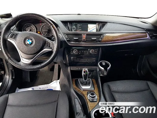 BMW X1 2015 thumb 10