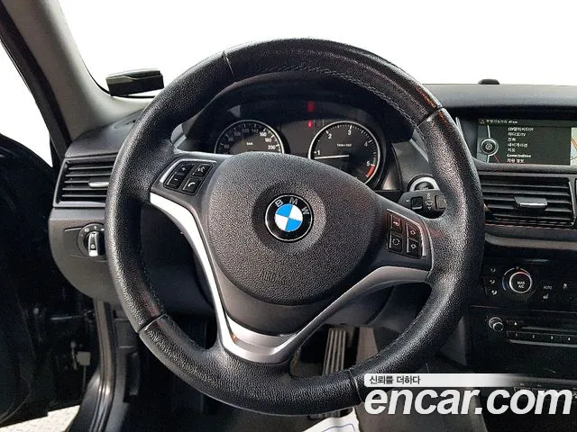 BMW X1 2015 thumb 12