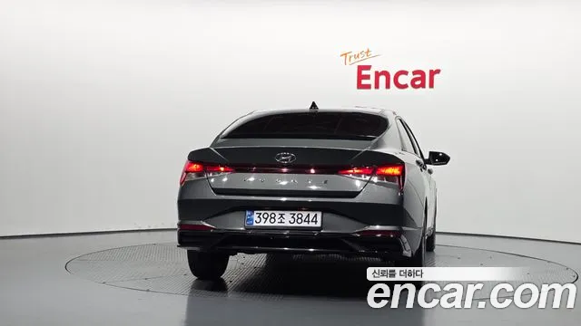 Hyundai Elantra 2022 thumb 11