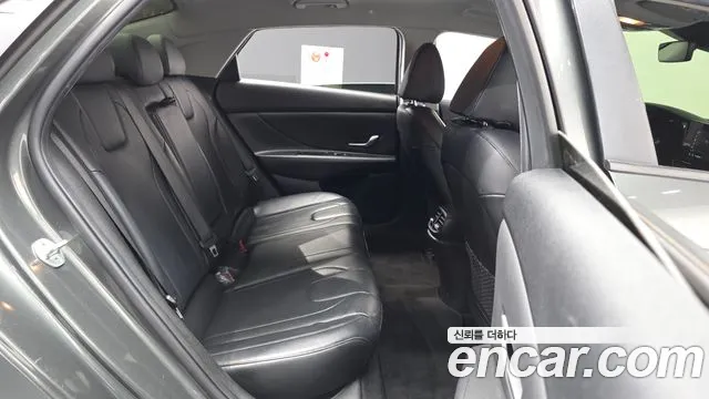 Hyundai Elantra 2022 thumb 5