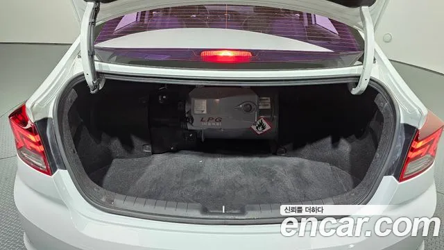 Hyundai Elantra 2019 thumb 4