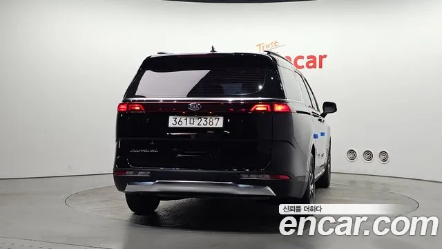 Kia Carnival 2021 thumb 2
