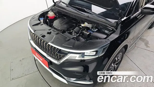 Kia Carnival 2021 thumb 4