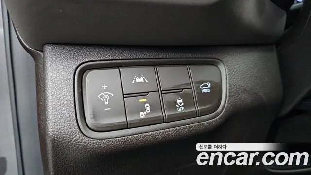 Hyundai Santa Fe 2018 thumb 4