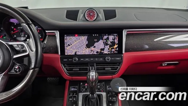 Porsche Macan 2020 thumb 8