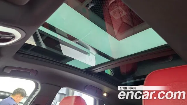 Porsche Macan 2020 thumb 12