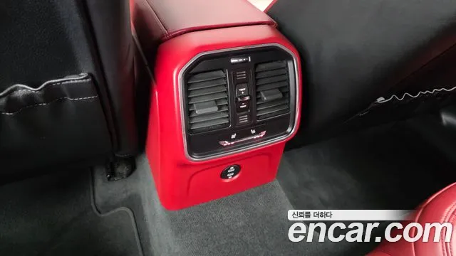 Porsche Macan 2020 thumb 6