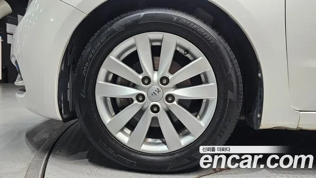 Kia K3 2014 thumb 11