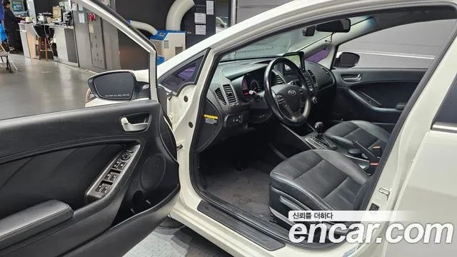 Kia K3 2014 thumb 10