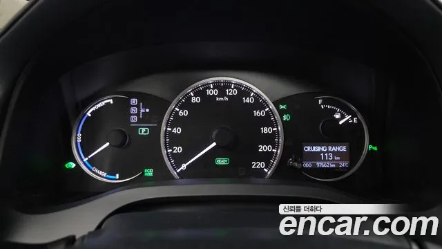 Lexus CT200h 2015 thumb 3